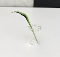 Mini Glass Flower Bouquet – Handcrafted Borosilicate Figurine | Tiny Glass Flower Sculpture, Vase Optional | Home Decor Gift for Her & Mom