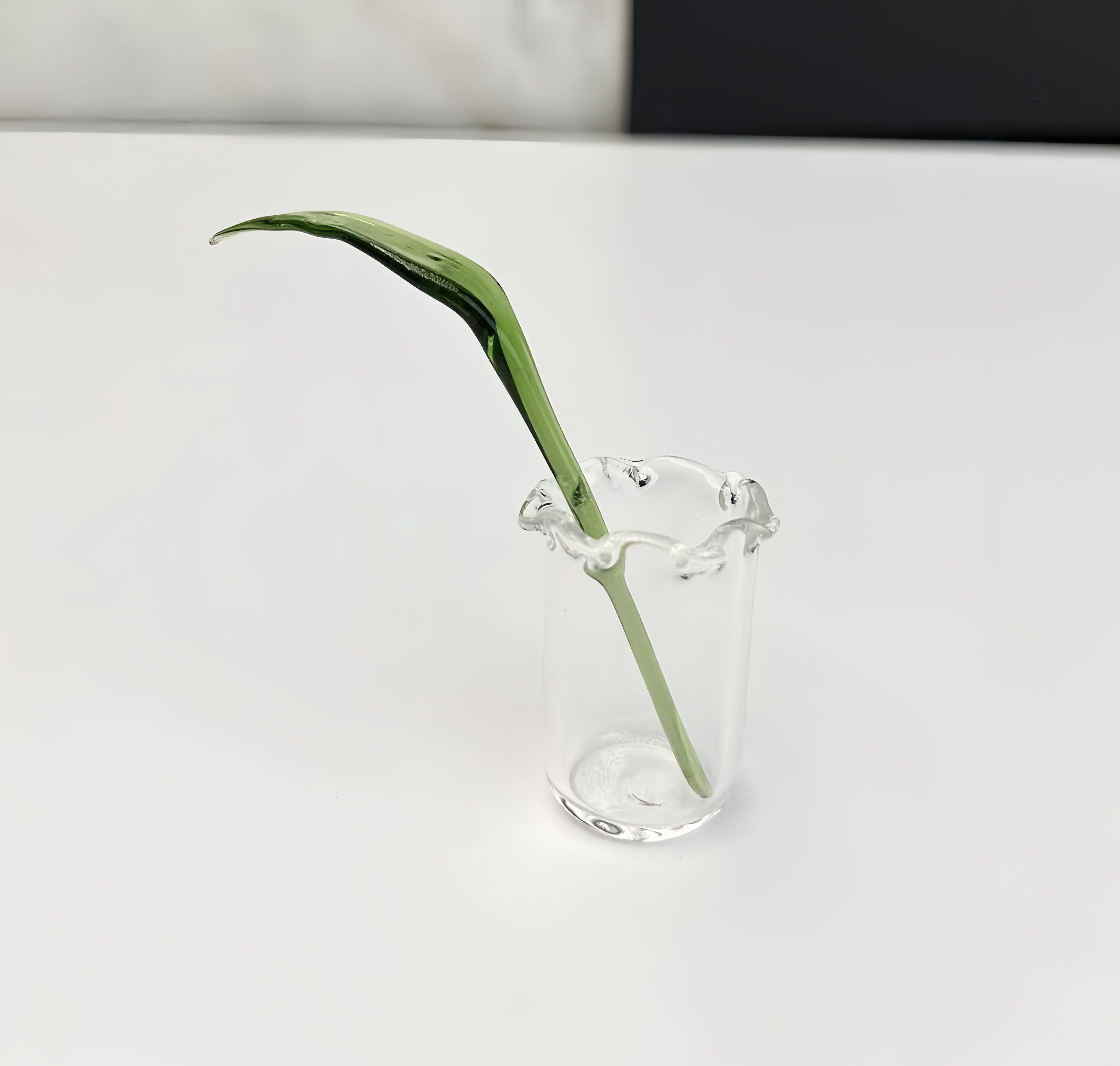 Mini Glass Flower Bouquet – Handcrafted Borosilicate Figurine | Tiny Glass Flower Sculpture, Vase Optional | Home Decor Gift for Her & Mom